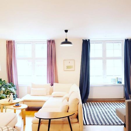 In Swiss Home - Marktplatz Spalenberg Loft Basel Exteriör bild